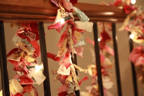 vintage pretty: {DIY} Christmas Fabric Garland