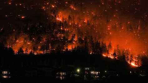 Video shows Canadian government fighting wildfires | Fact check