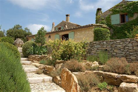 How to Avoid Buying the Wrong House in Provence