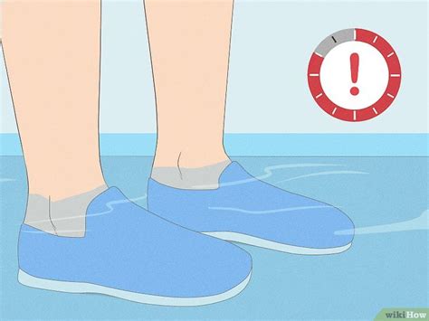 How to Treat Trench Foot: Symptoms & Causes (With Pictures)