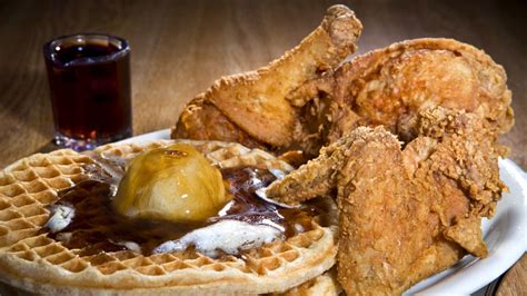 10 Chain Restaurant Chicken And Waffles Ranked, According To Reviewers