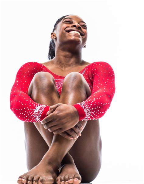 Simone Biles photos: Sports Illustrated pictures of gymnastics career ...