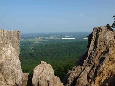 21 North Carolina Landmarks For Your 2024 Bucket List