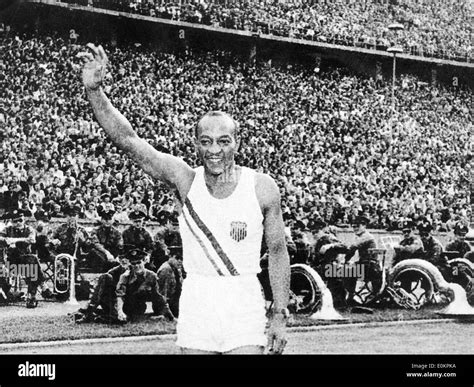 Jesse owens olympics berlin Black and White Stock Photos & Images - Alamy