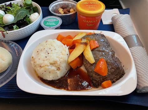 United Polaris Business Class Food