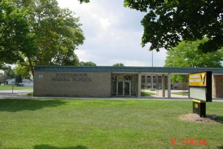 Southmoor Middle School - Find Alumni, Yearbooks and Reunion Plans