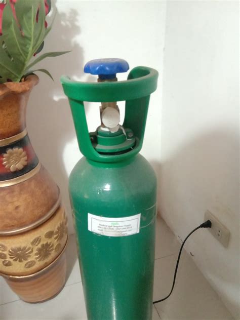 oxygen tank, Health & Nutrition, Medical Supplies & Tools on Carousell