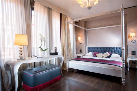 Book now a Deluxe Double room at the Carnival Palace Hotel in Venice