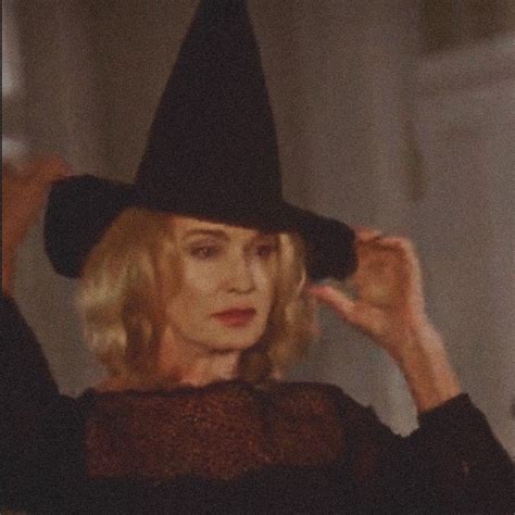 Ahs Witches, Jessica Lange Ahs, Dr Glamour, American Horror Story Memes, Witch Core, Ahs Coven ...