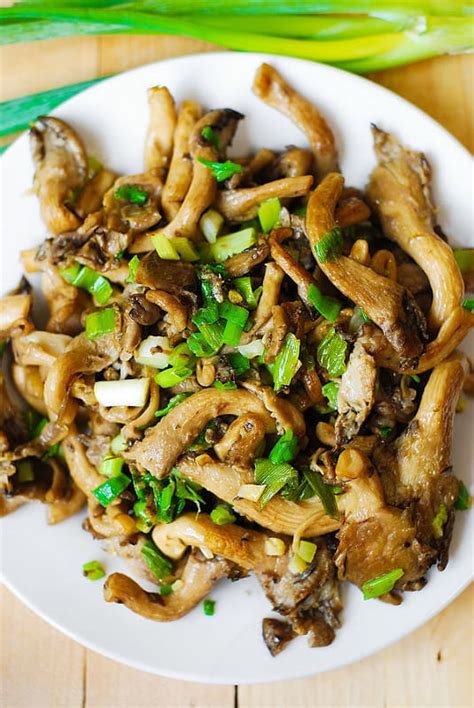 Oyster mushrooms, garlic, and green onions saute (Paleo, Gluten Free) - Julia's Album