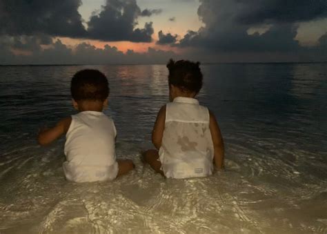 Beyoncé Shares Sweet New Photos of Twins Rumi and Sir Carter | E! News