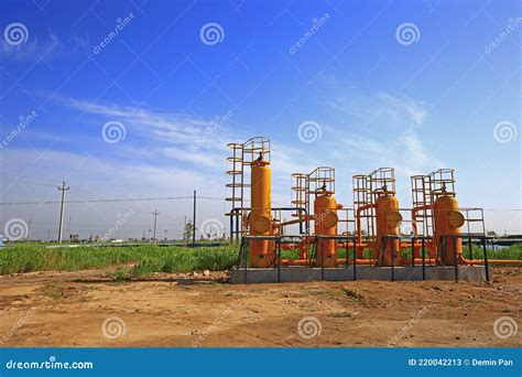 Pipeline Valves and Industrial Equipment Stock Image - Image of dioxide, stack: 220042213