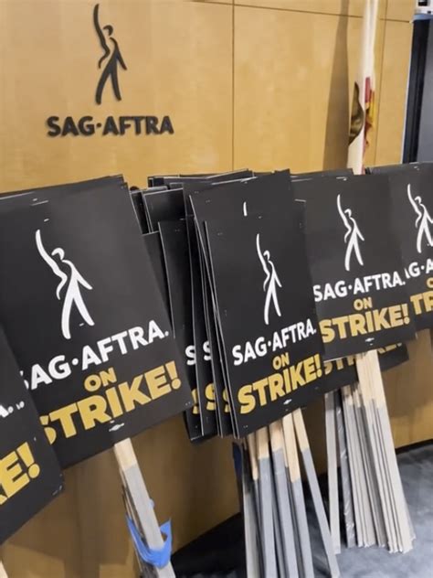 SAG-AFTRA Members, Including Yvette Nicole Brown, Make Picket Signs Ahead Of A Possible Strike ...