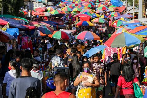 Shoppers flock to Bagong Silang market in Caloocan as New Year nears – Filipino News