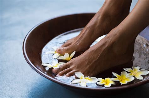 Heated foot spa lets you give yourself pedicures at home