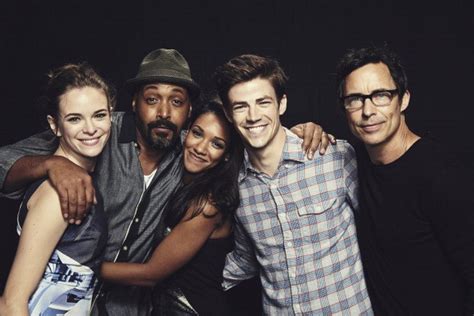 'The Flash' CW: 8 Things You Should Know from the Mid-Season Finale to Be Ready for Show's ...