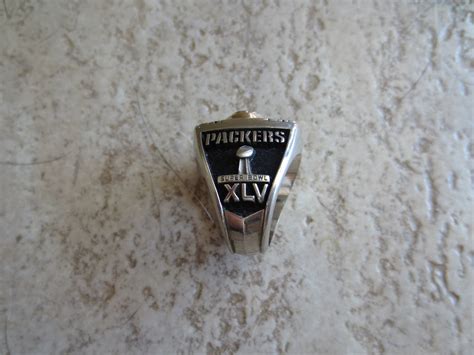 Lot Detail - 2011 Green Bay Packers shareholder Super Bowl 45 ring with ...