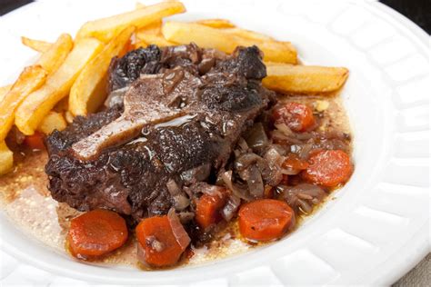 Rabo de toro - 13 recetas fáciles - Unareceta.com