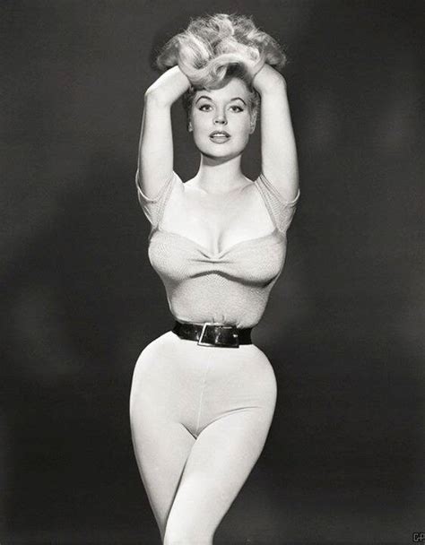 Betty Brosmer, The Mid-Century Pinup With The 'Impossible Waist'