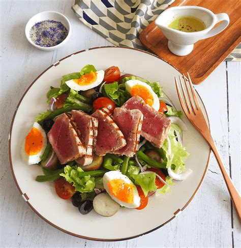 Seared Tuna Salad Niçoise - Feed Your Sole