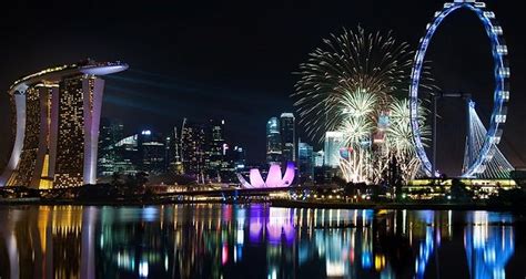 A Glimpse Of 2015 NYE Fireworks In Singapore | New years eve fireworks ...