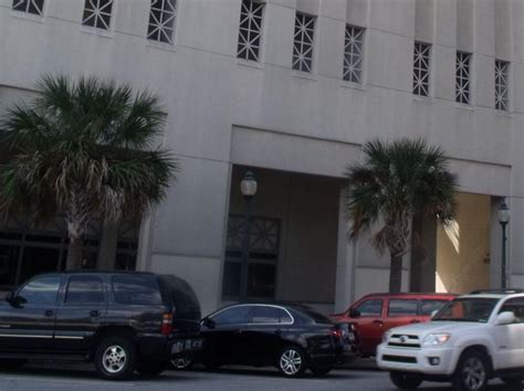 COVID breaks out in Sarasota jail with 74 cases | The Daily Sun ...