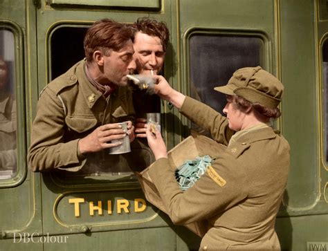 'Operation Dynamo' May 30 1940 : r/Colorization