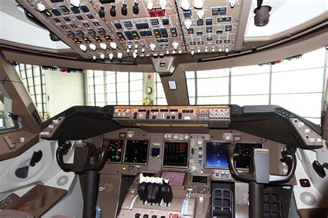 Lufthansa Boeing 747-8i D-ABYA Cockpit | The new cockpit of … | Flickr