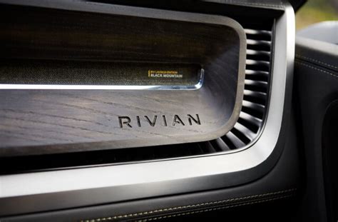 2021 Rivian R1T: What You Need to Know | U.S. News & World Report