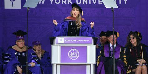 Taylor Swift Delivers Commencement Speech for NYU Class of 2022: Watch - The Entrepreneur Magazine