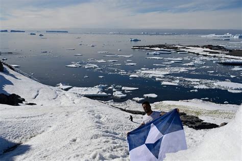 Learn All About Antarctica’s First Flag Called ‘True South’ [Interview] – Modern Times News