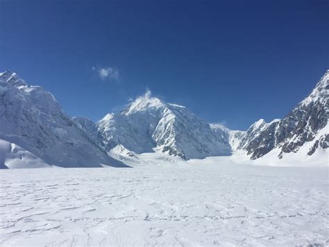 Quebec woman reaches summit of Mount Logan in solo trek | CBC News