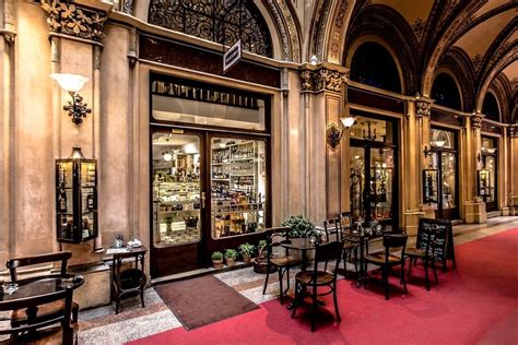 11 Best Traditional Viennese Coffee Houses