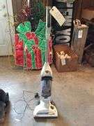 Shark Cordless Vacuum - Duck Soup Auctions