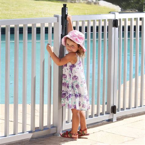 MagnaLatch Pool Gate Latch Safety Kit With TruClose Hinges - Bunnings ...