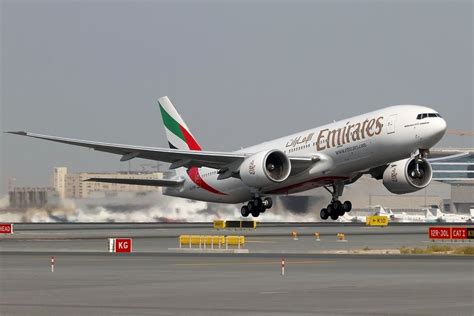 Emirates Fleet Boeing 777-200LR Details and Pictures