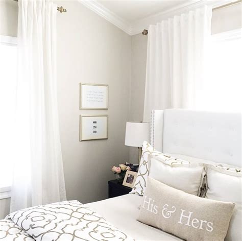 17 Best Benjamin Moore Edgecomb Gray Bedroom Ideas - Sleek-chic Interiors
