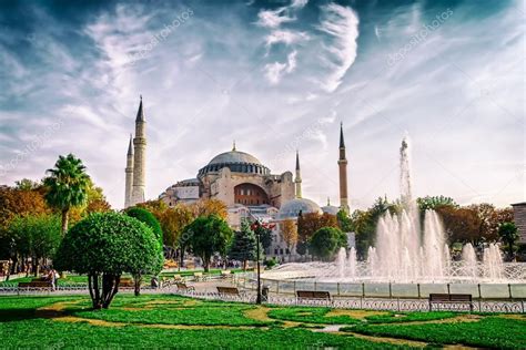 Hagia Sophia Istanbul – Stock Editorial Photo © dbajurin #45095451