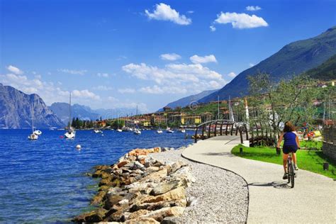 Lago di Garda activities editorial photography. Image of landscape - 51551362