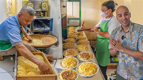 BOGOR Street Food 🇮🇩- MIE AYAM + MARTABAK + LAKSA - Indonesian street ...