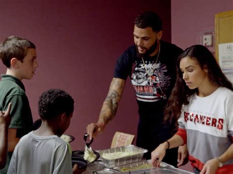 Mike Evans Official | Mike Evans Family Foundation - Tampa Bay Buccaneers