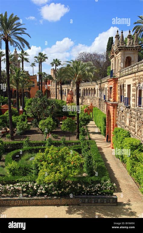 Gardens of the real Alcazar Seville, Spain Stock Photo - Alamy