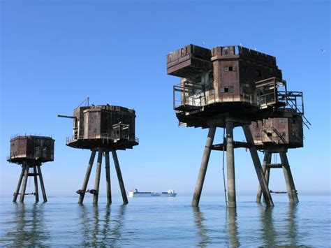 Red Sands Maunsell Sea Fort © Hywel Williams cc-by-sa/2.0 :: Geograph ...