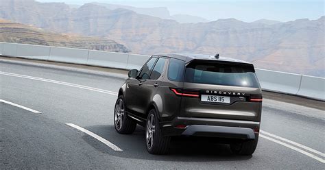 2023 Land Rover Discovery Metropolitan Edition Tops Out The Range At ...