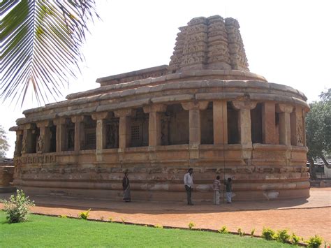 File:Durga Temple (Aihole, Karnataka, India).JPG - Wikimedia Commons