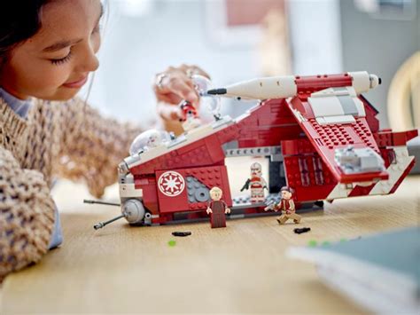 Top Star Wars™ Gifts for Kids & Teens | Official LEGO® Shop US