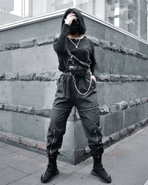 Techwear Clothing in 2021 | Concept clothing, Futuristic outfits, Aesthetic grunge outfit