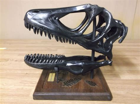 Deinonychus Skull Carving - FineWoodworking