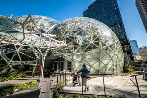 The Spheres in the New Amazon Headquarters | Wowow Home Magazine | 온실