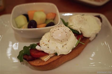 PHOTOS - A quick look at the new breakfast offering at Be Our Guest Restaurant